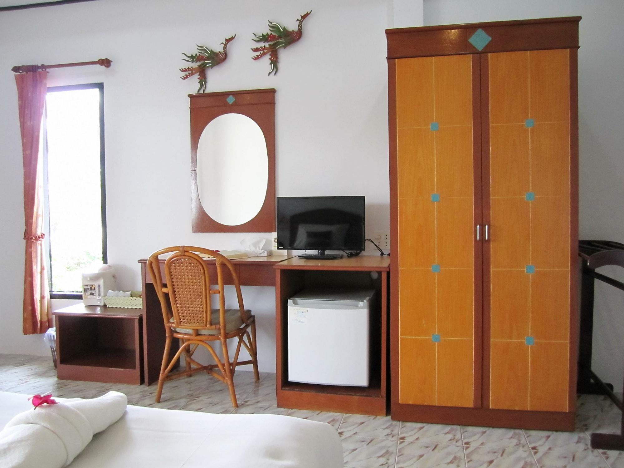 Lanta Il Mare Beach Resort Koh Lanta Exterior photo