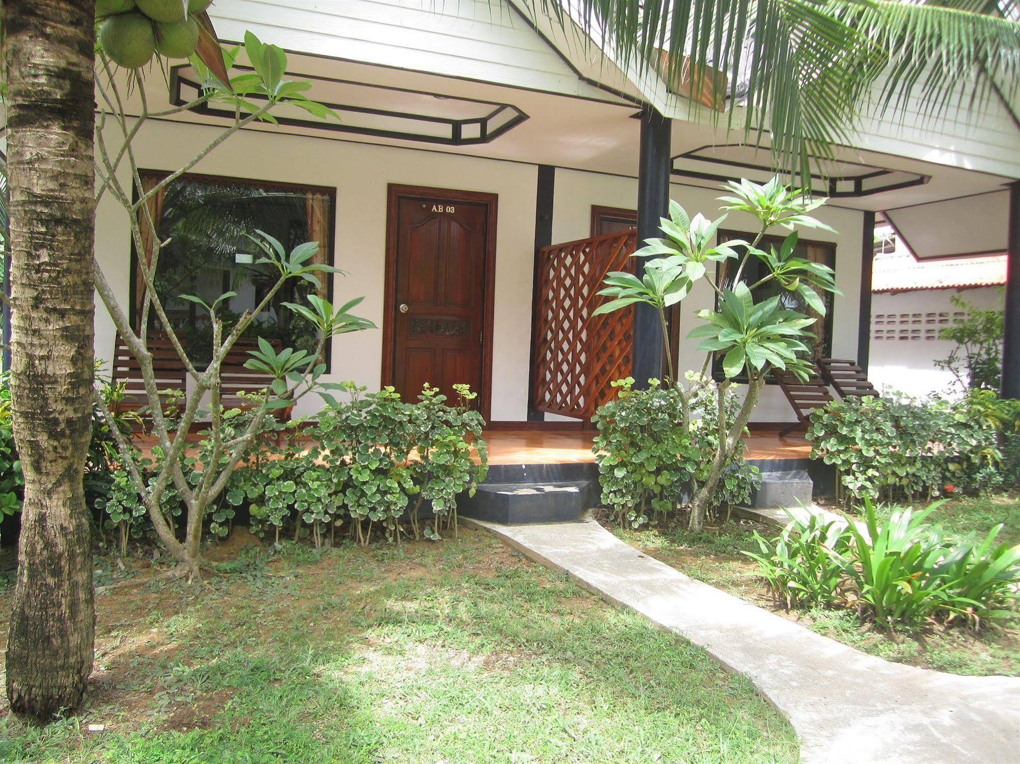 Lanta Il Mare Beach Resort Koh Lanta Exterior photo