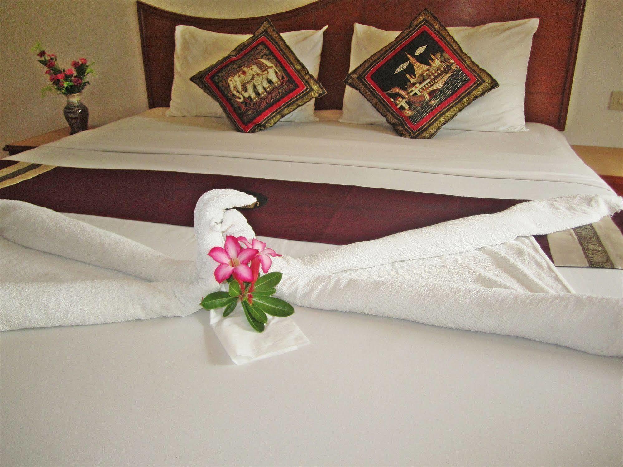 Lanta Il Mare Beach Resort Koh Lanta Exterior photo