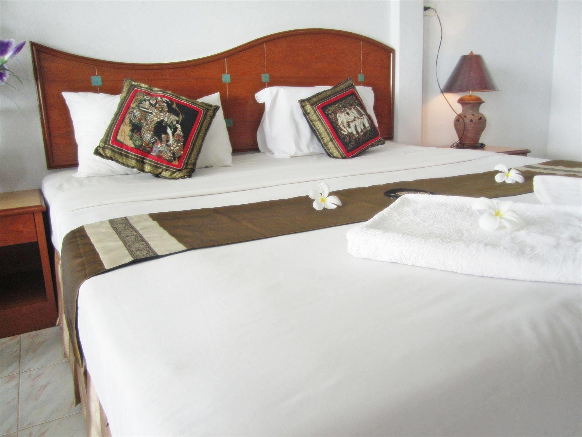 Lanta Il Mare Beach Resort Koh Lanta Exterior photo