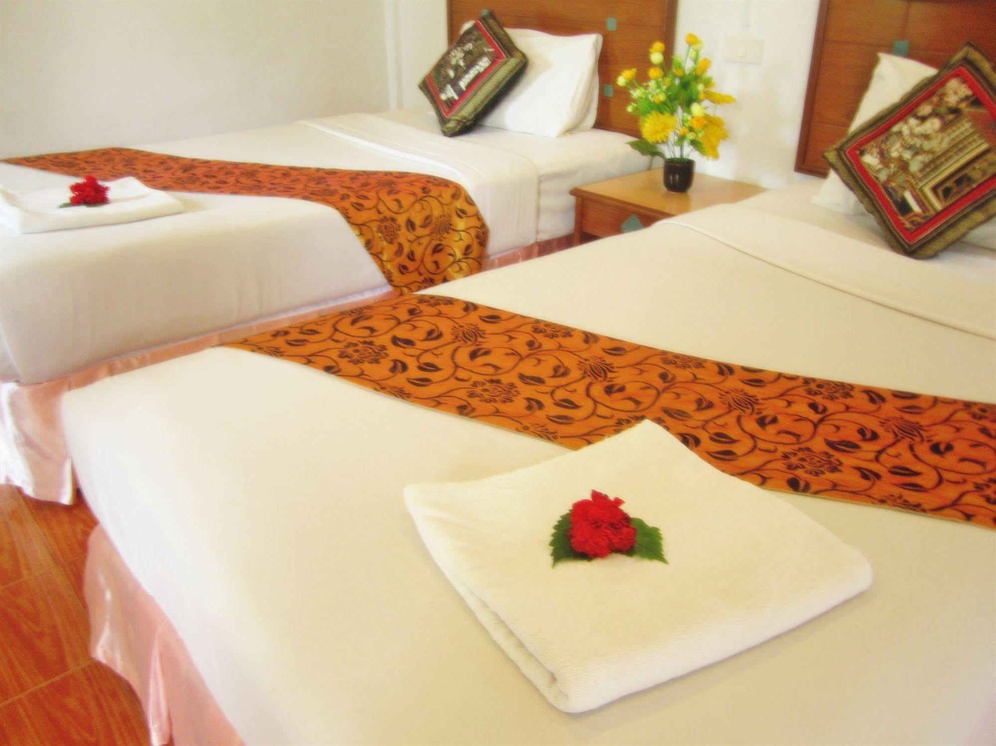 Lanta Il Mare Beach Resort Koh Lanta Exterior photo